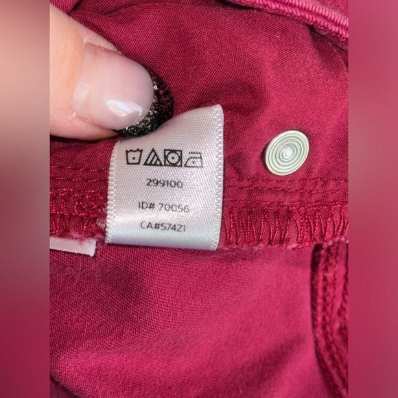 Ann Taylor Loft Women's Size 29/8 Maroon Jeans Curvy Straight Leg Zip 5 pockets - Picture 6 of 6